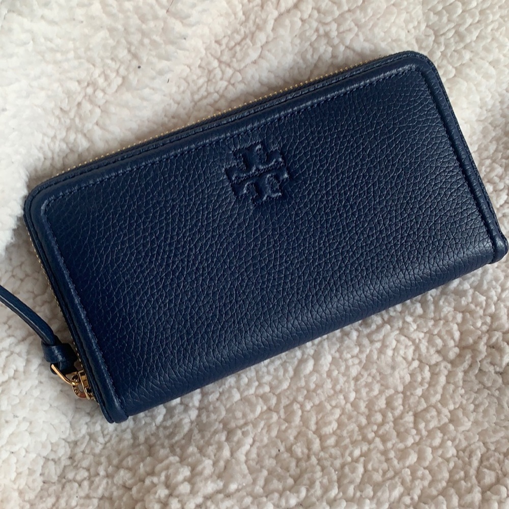 Tory Burch Thea Multi-Gusset Zip Continental Wallet